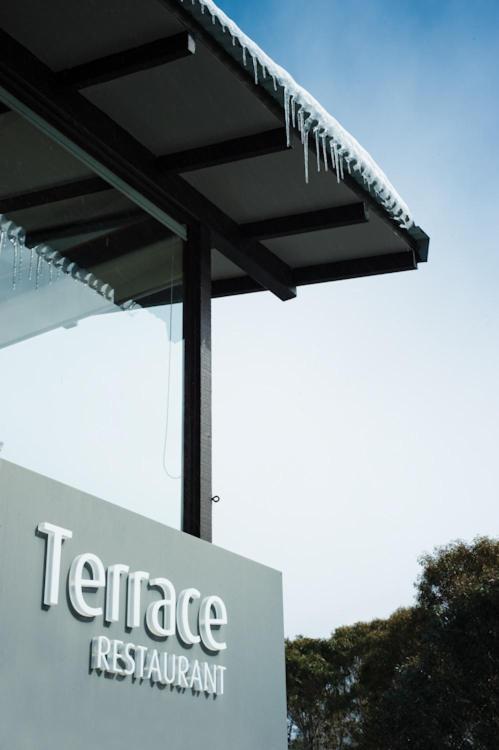 The Denman Hotel In Thredbo Exterior foto