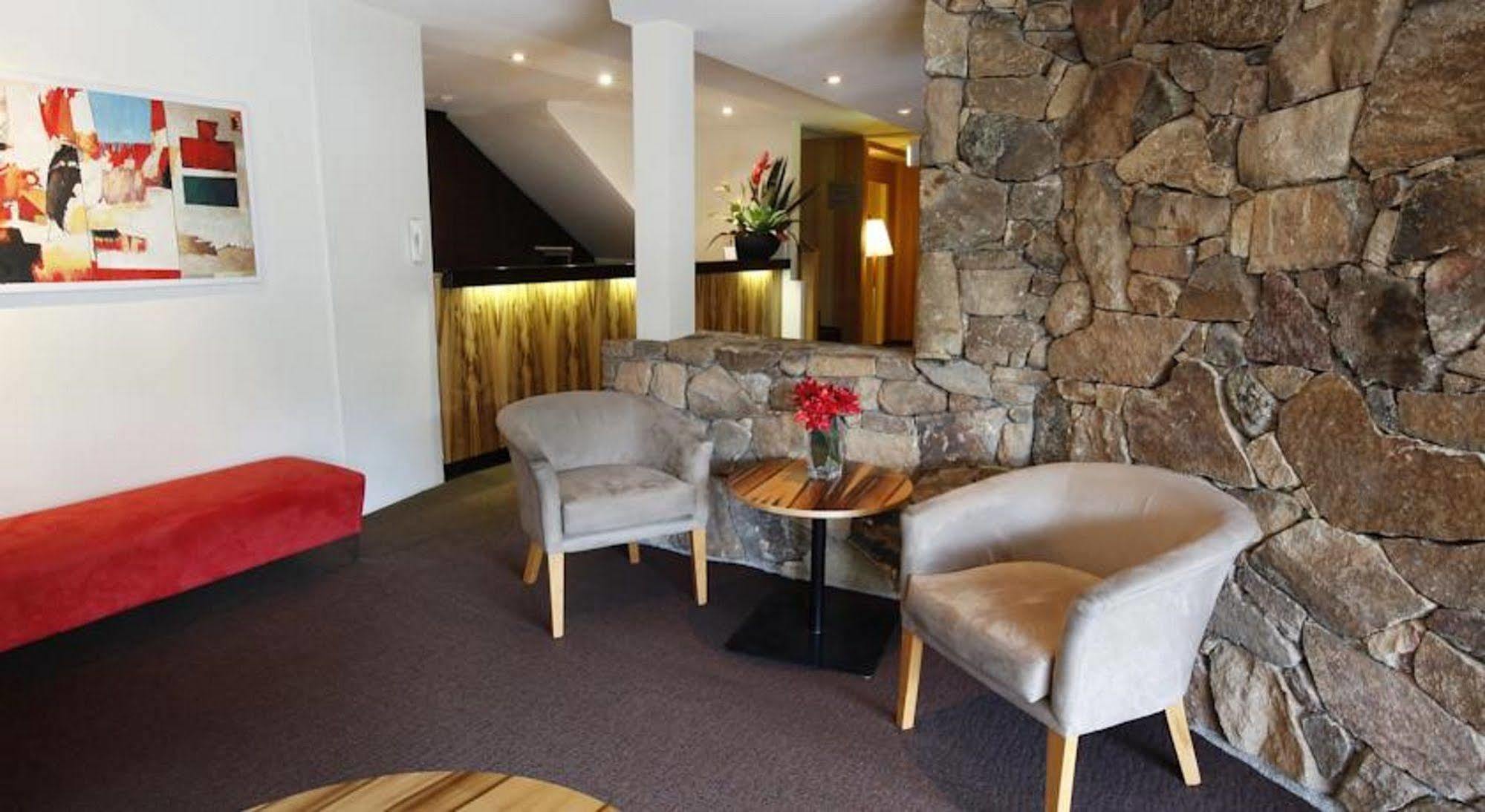 The Denman Hotel In Thredbo Exterior foto