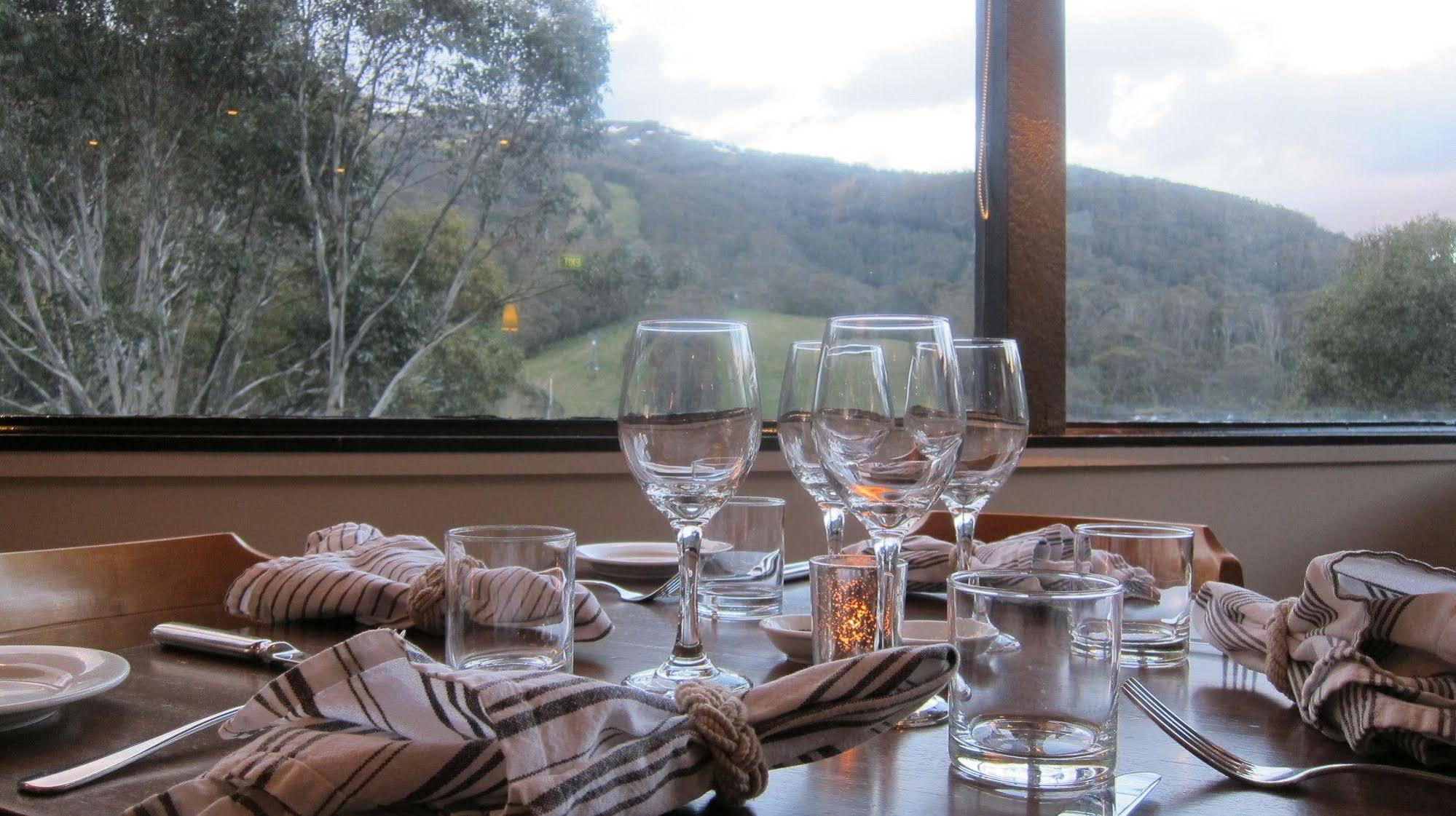 The Denman Hotel In Thredbo Exterior foto